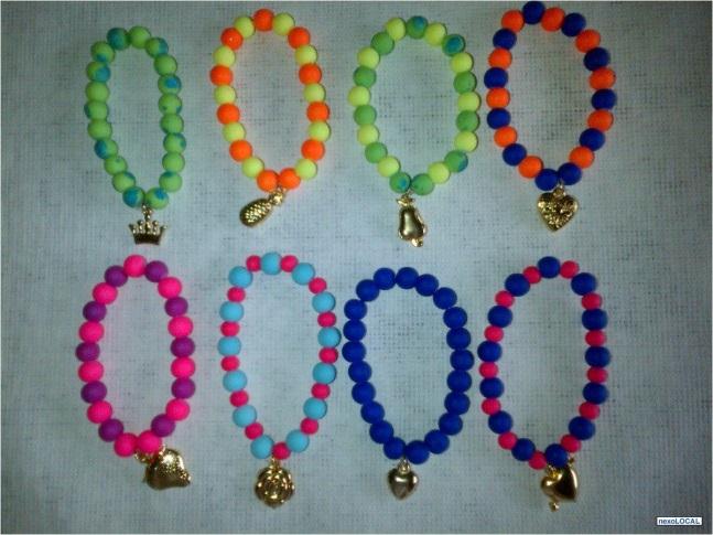 000 *manillas elaboradas perlas checas, sus colores