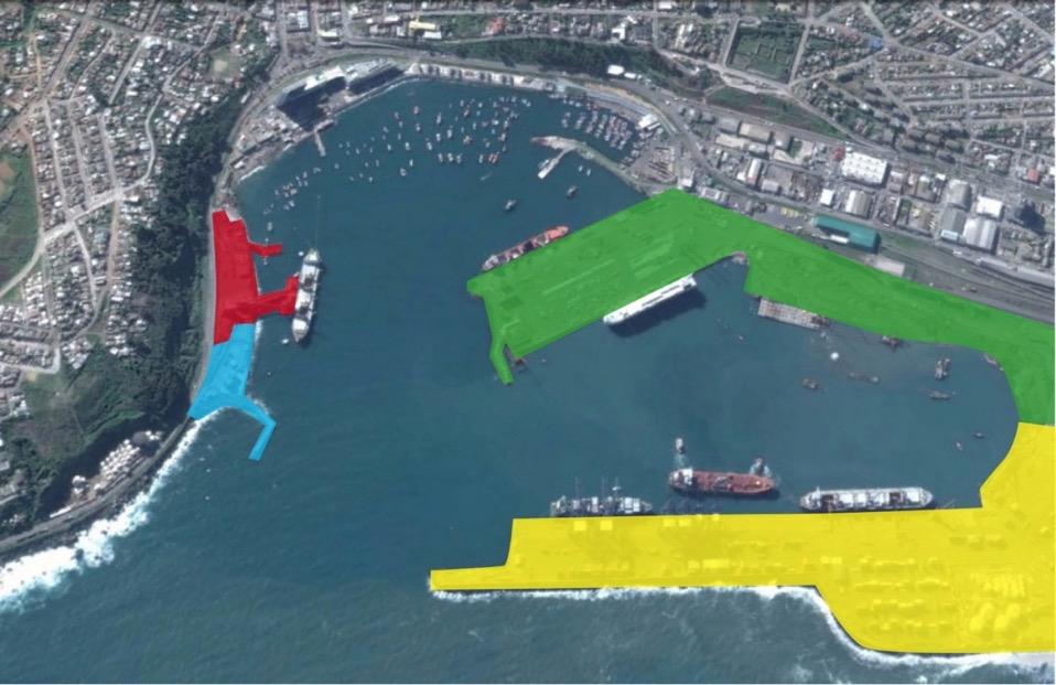 PUERTO SAN ANTONIO Como autoridad portuaria, supervisamos el trabajo portuario de los frentes concesionados y programamos el desarrollo del puerto para cumplir su rol logístico con los mejores