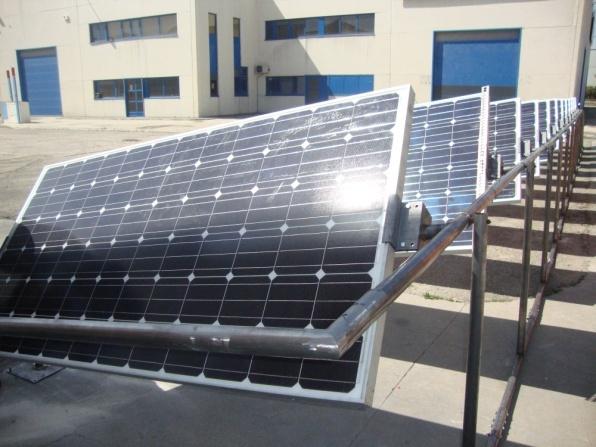 Bombeo directo con seguidor solar Con el fin de mejorar las prestaciones del bombeo solar directo, hemos desarrollado un sistema de seguimiento del sol.