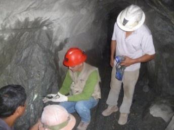 Ubicar centros con minería artesanal y asistirlos técnicamente en sus propias labores.