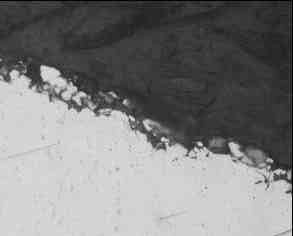 los tres procesos de soldadura presentó mayor deterioro por corrosión, luego se obtuvieron imágenes de microscopía electrónica de barrido para analizar la morfología de la superficie.