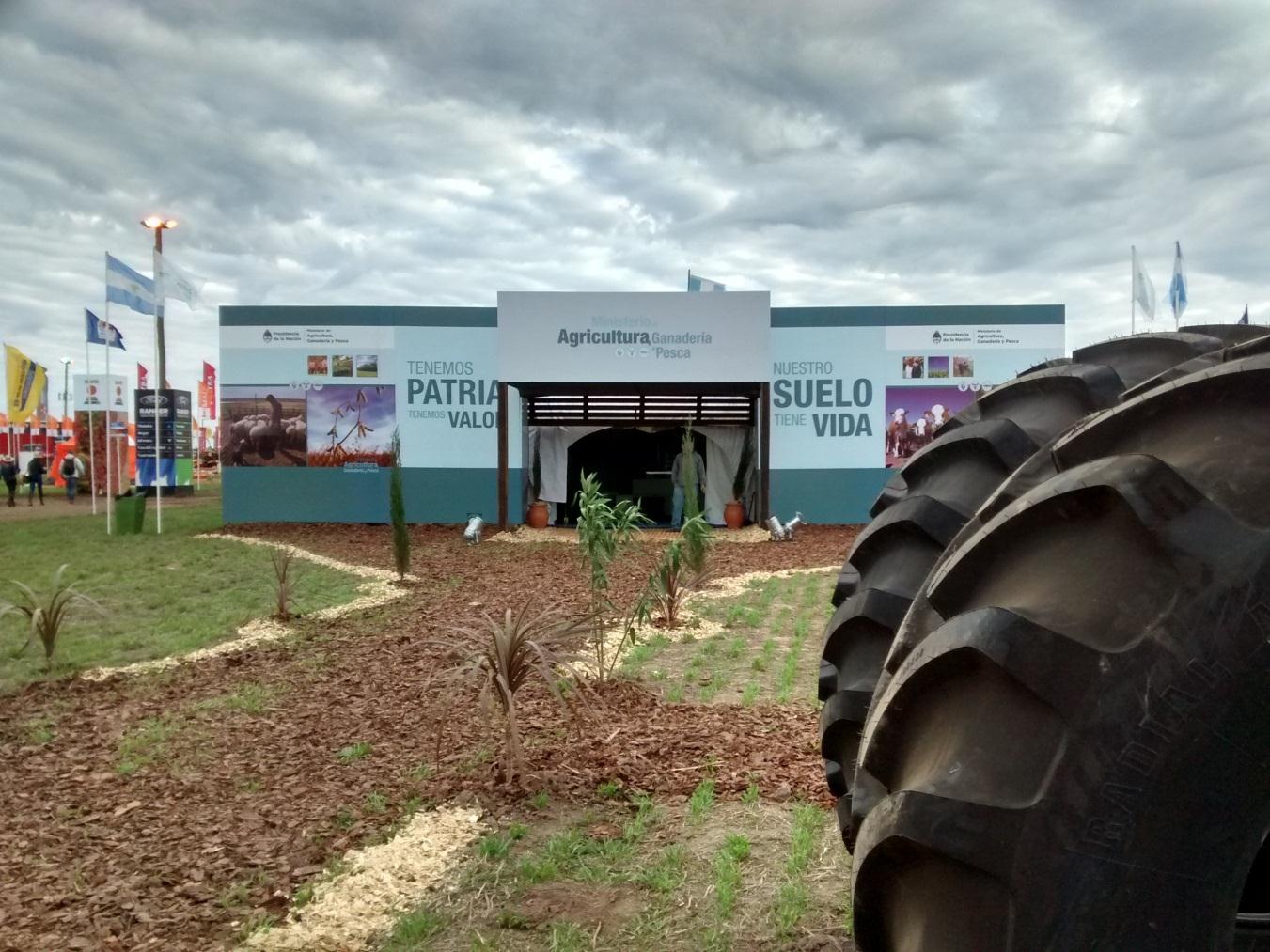 AgroActiva 2015 10 al 13 de junio - Monje, Santa Fe. En la localidad santafesina de Monje, se presentó la 21ª edición de AgroActiva, la feria a campo abierto más grande del país.