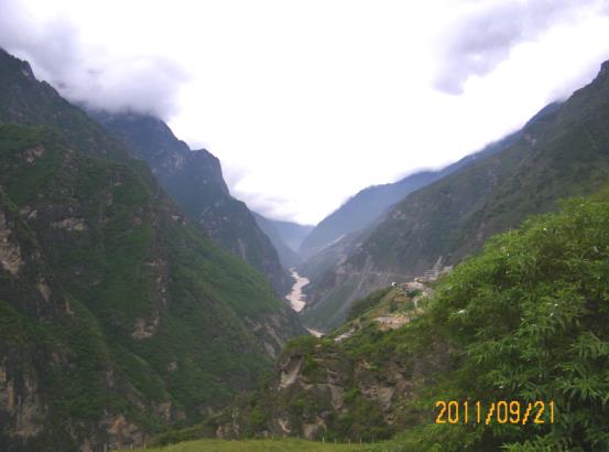 3 El Cañón del Salto del Tigre: Catalogado como Patrimonio Natural por la Unesco en el 2003, es uno de los cañones más profundos del mundo.
