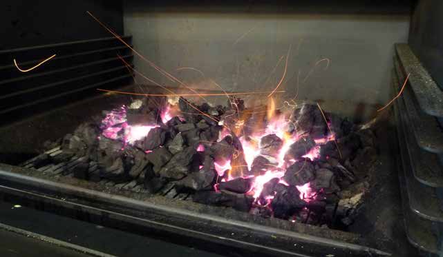 CARGA DEL CARBÓN Los hornos PIRA han sido diseñados para funcionar con carbón.