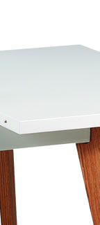 Mesa Extensible Nerea Mesa extensible lacada en blanco con pata de madera, sobre chasis de marco metálico