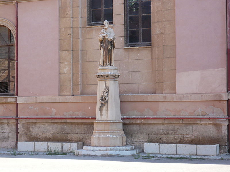 2.1.17. IES Ramon Llull Avinguda de Portugal, núm. 2. Monument a Ramon Llull, al pati de l IES Ramon Llull (Palma).