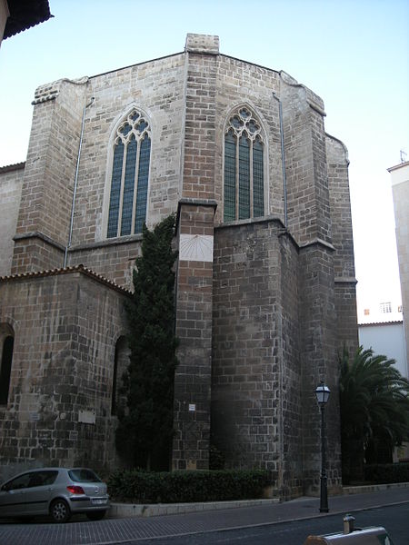 2.1.2. Església de Santa Margalida L església de Santa Margalida està situada al carrer de Sant Miquel núm. 69, vora l Hospital militar. Església de Santa Margalida (Palma).