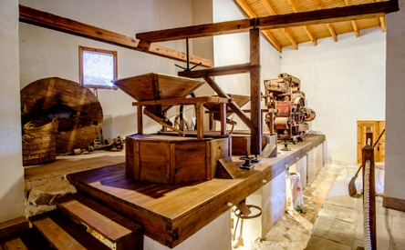 el molino hidráulico harinero Se conoce la existencia de un molino en la localidad desde finales del siglo XVIII.