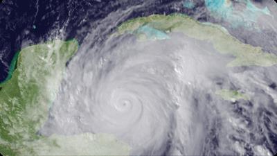 Riesgos hidrometeorológicos: Huracanes Los huracanes son los desastres naturales que más daño económico han causado a nivel nacional. Los 17 estados costeros son proclives a huracanes.