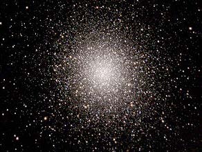 M13 - NGC 6205 Gran cúmulo de Hércules Tipo: Cúmulo globular Constelación: Hercules AR: 16h 41 42 DEC: +36º 28 Distancia: 25.