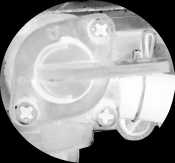 Controles Interruptor de Encendido y Bloqueo El interruptor de encendido y bloqueo tiene 3 funciones: Encender la motocicleta Válvula de Combustible La válvula de combustible tiene 2 funciones que