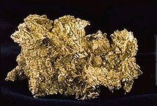 Obtención de los metales Algunos metales se encuentran en forma de elementos nativos, como el oro, la plata o el cobre, aunque esto no es usual.
