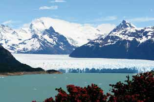 Actividades en el Parque Nacional los Glaciares Zona Glaciar Perito Moreno TOTAL Entre 4 y 6 horas o intermedia, a elección Visita al Glaciar Perito Moreno La visita al glaciar Perito Moreno es una