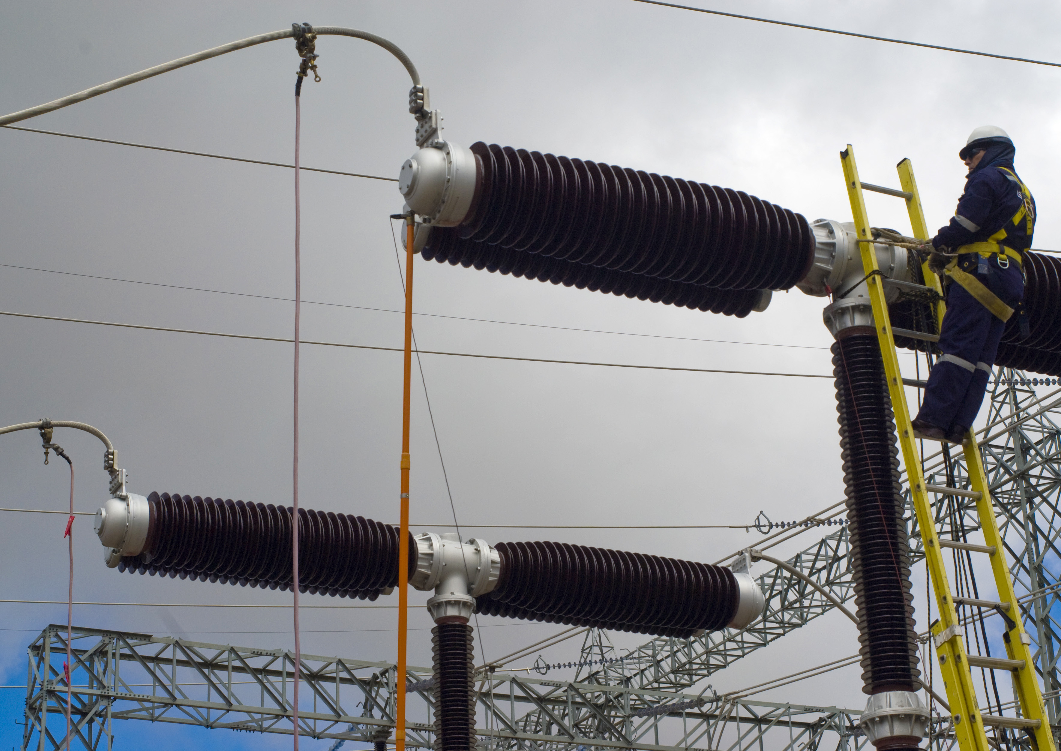 PROYECTOS EN CARTERA El Ministerio de Energía y Minas otorgó en concesión a ISA la línea 220 kv La Planicie-Industriales. Se prevé que será puesta en servicio en septiembre del 2016.