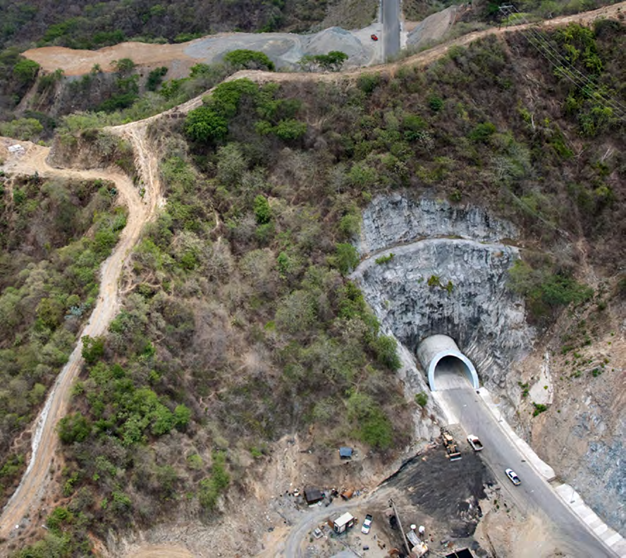 Capítulo 5. Proyecto de los tajos de acceso Portal Mazatlán del Túnel Las Charcas. Autopista Durango-Mazatlán. SCT (2011