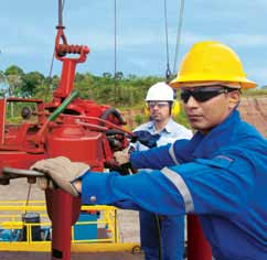 ECUADOR Cuenca Oriente Tecpetrol está presente en el mercado petrolero en Ecuador. Las áreas en las que participa representan alrededor del 25% de la producción hidrocarburífera del país.