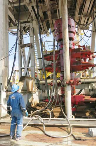 Sectores involucrados en la actividad O&G La actividad de petróleo y gas en la provincia comprende las ramas extracción de petróleo crudo y gas natural y actividades de servicios relacionadas con la