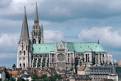 NOTRE DAME DE PARÍS.- La catedral de Notre Dame se encuentra en la Île de la Cité, núcleo del que germinó la París celta y posteriormente la urbe romana y medieval.