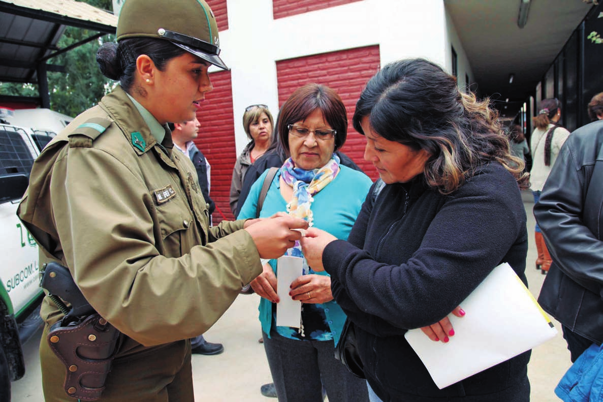 Carabineros implementando el Plan Cuadrante de Seguridad Preventiva en la comuna de Las Cabras. 6 de abril de 2013.