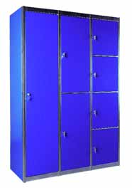 Armarios metálicos para vestuario Múltiples combinaciones Una, dos o cuatro puertas El sistema modular de puertas permite compartimentar el espacio según cada necessidad.