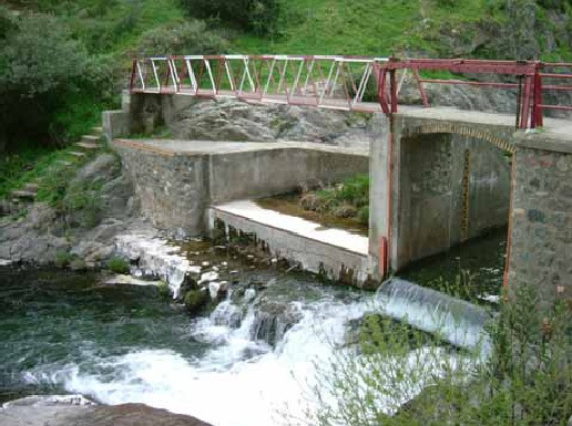 Caudales mínimos Caracterización en ríos permanentes Se definirá una distribución temporal aplicando métodos hidrológicos y sus resultados deberán ser ajustados mediante la modelación de la