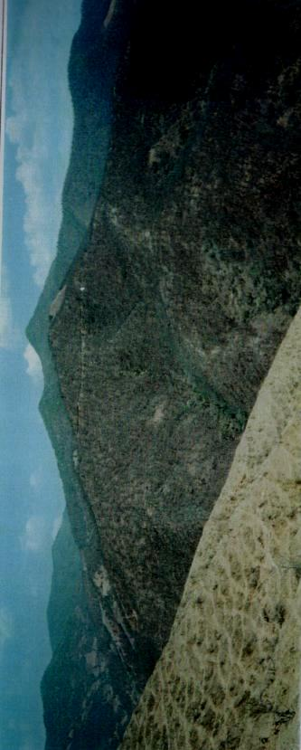 FOTOGRAFÍAS Fotografía panorámica tomada desde el Cerro Colorado hacia el SE, donde se aprecian los principales