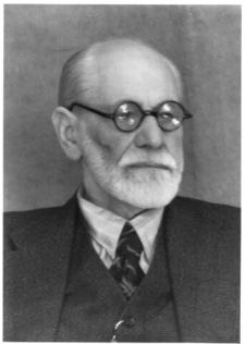 Teóricos Psicodinámicos de la Personalidad La personalidad es motivada por fuerzas y conflictos internos sobre los cuales las personas tiene poca conciencia o control Sigmund Freud