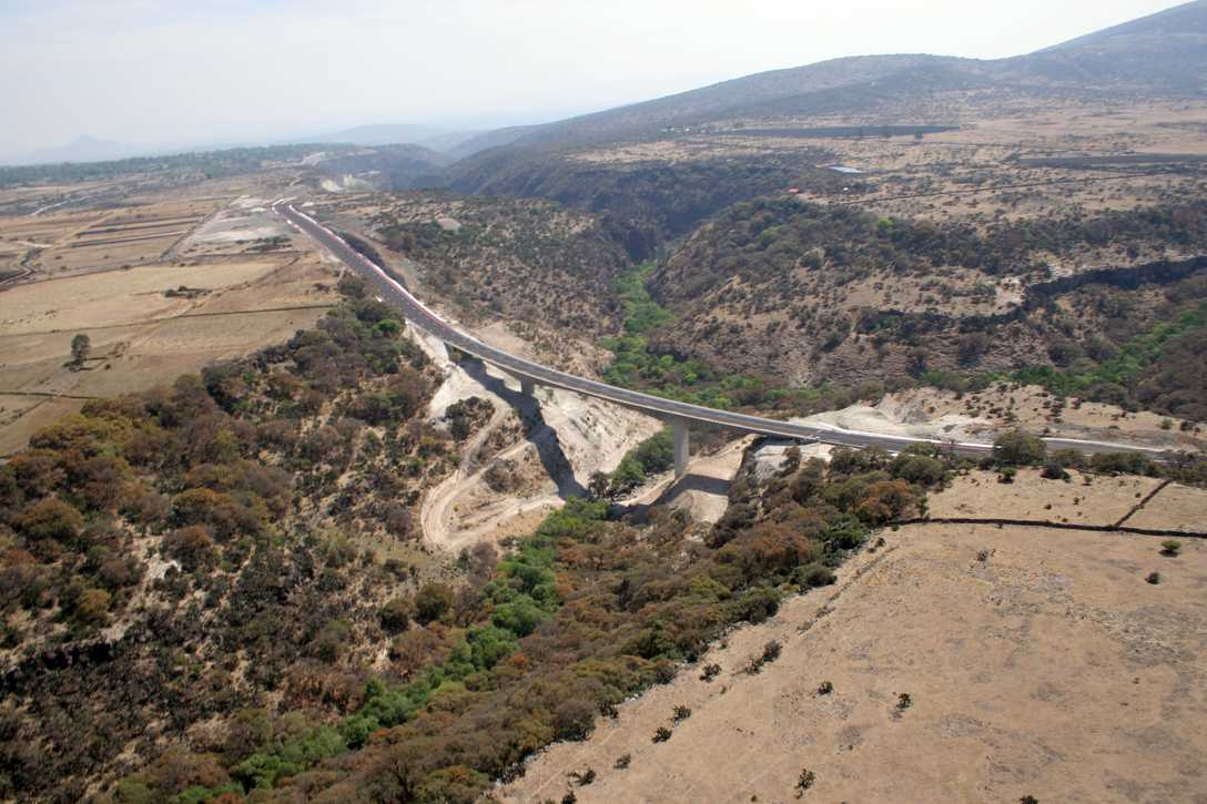 Carretera Carretera Viaducto Viaducto ::Libramiento LibramientoNorte Nortede delalazona