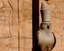 Día 7 Crucero por el Nilo Desayuno: Desayuno buffet a bordo. Templo Karnak: Visita al Templo de Karnak construido durante más de mil años por generaciones de faraones.