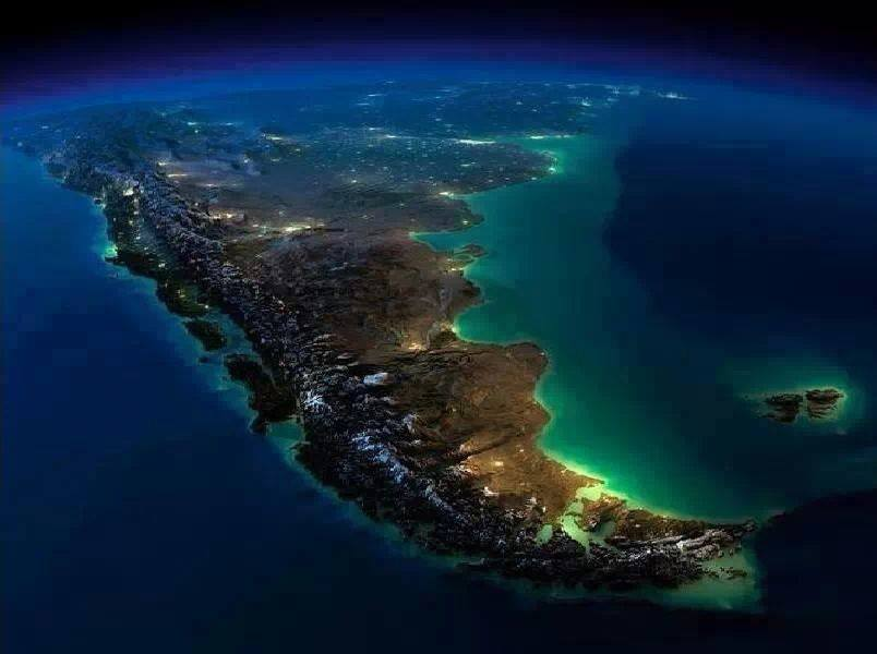 1.- CENTRALES EN ARGENTINA La ubicación de la Generación y la Demanda, depende del lugar donde se encuentren los recursos energéticos y de las características socioeconómicas y