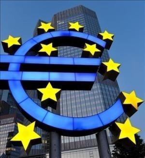 ORGANISMOS DE LA U.E. BANCO CENTRAL EUROPEO CARACTERÍSTICAS FUNCIONES SEDE Organismo responsable de la política monetaria de la U.E. Actualmente su presidente es Mario Draghi.
