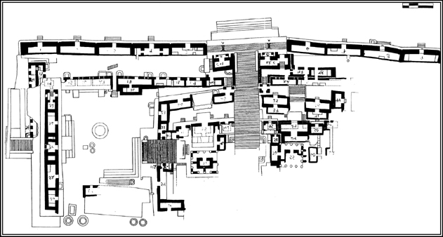 En la Plaza Norte del sitio se ubica el mayor de los dos edificios antes mencionados, denominada Acrópolis o Estructura No. 1.