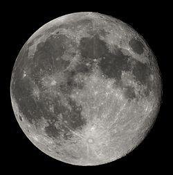 Distancias y dimensiones La luz puede andar la distancia de la Tierra hasta la Luna (380.000 km) en un poco mas de un segundo.