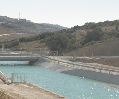MEMORIA 2013 Obras Departamento de Fomento Hidráulicas 7 El año 2012 terminó con la aprobación, en Asamblea General Extraordinaria, del inicio de la tramitación de la 1ª Fase del Canal de Navarra.