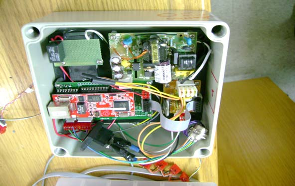 6 Relevador para encendido de la lámpara Microcontrolador Etapa de potencia del