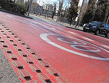 Zones de Baixa Emissió: zones 30 i integració de carril bici Les Zones 30 i els carrils bici són dos de les actuacions orientades a aconseguir la pacificació del trànsit.