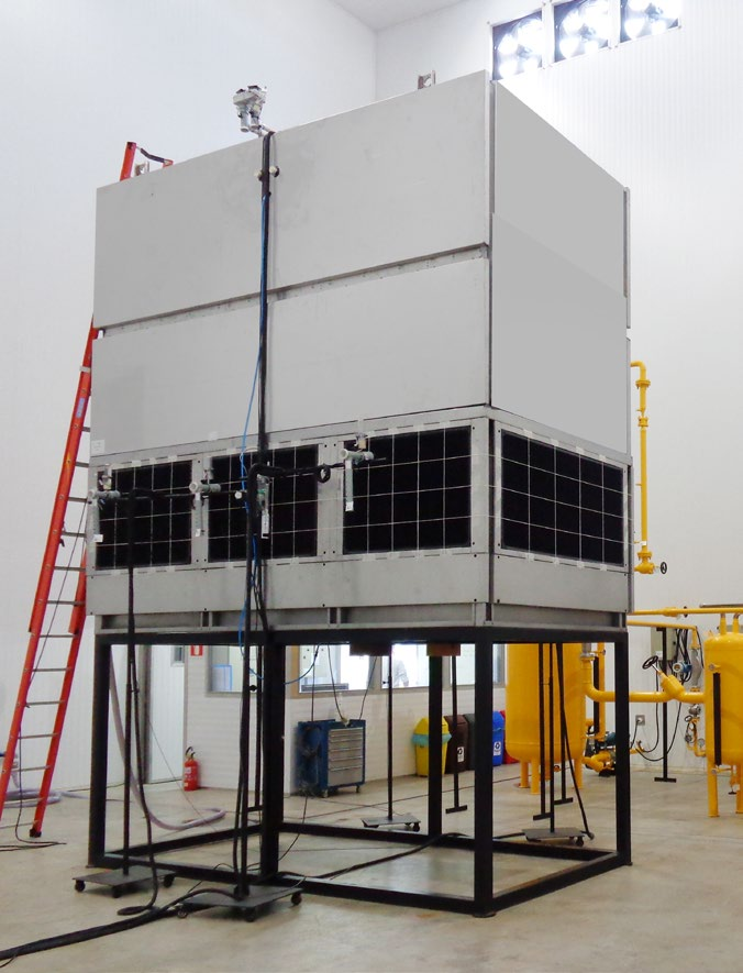 La construcción se ha realizado de acuerdo a la norma 64 de la ASHRAE (métodos de laboratorios de pruebas para condensadores evaporativos con refrigerante).