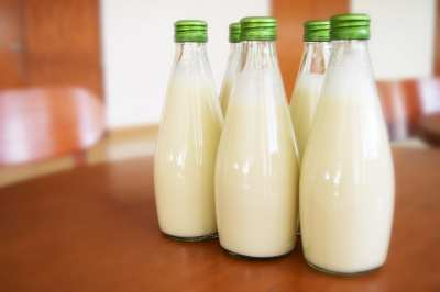 láctea Suero de quesería USO DIRECTO DEL SUERO (elaboración de diferentes productos, problemas por cheesy flavour) Inclusión en leches