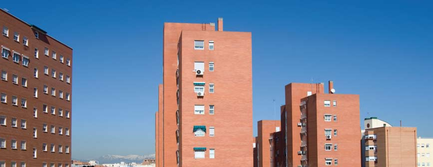 Ámbito Territorial CARACTERÍSTICAS SOCIALES 01 VIVIENDA La mayor parte de las viviendas, concretamente el 88,8% disponen de una superficie que no supera los 90 m2.