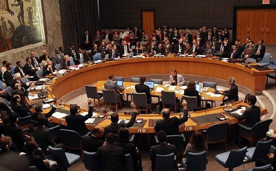 La Resolución 1540 (2004) del Consejo de Seguridad de la ONU La Resolución 1540 (2004), adoptada bajo el Capítulo VII de la Carta de la ONU (jurídicamente vinculante), establece la obligación de los