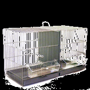 Cada jaula consta de soporte para 4 alturas, 4 puertas frontales, 4 comederos, palos, rejilla de separacion, parrilla inferior doble y soporte con 4 rollos de papel 