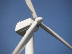 Les pales Són els elements de l aerogenerador encarregats de captar l energia cinètica del vent.