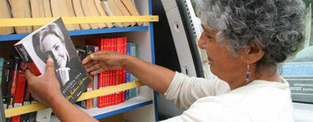Misión de la SBP La Subdirección de Bibliotecas Públicas es un organismo dependiente de la Dirección de Bibliotecas, Archivos y