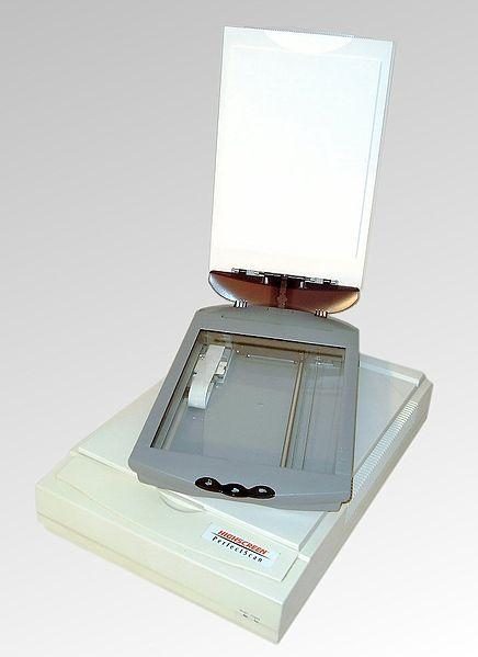 SCANNER Un escáner de computadora (escáner proviene del idioma inglés scanner) es un periférico que se