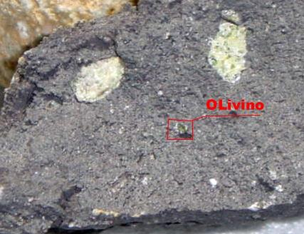 Algunos tipos de roca volcánica Roca Volcánica Ácida RIOLITA Roca ígnea extrusiva, de