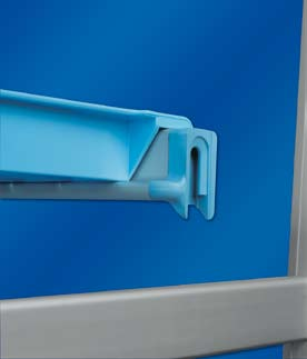 Los travesaños de los estantes tienen un escalón con un ángulo redondeado de un radio de 3,5 mm, lo que proporciona una máxima higiene al no tener ningún canto recto, fuente de retención de suciedad