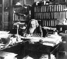 Quién es creador de la tabla periódica? Ha habido alguna discordancia sobre quién merece ser reconocido como creador de la tabla periódica, si el alemán Lothar Meyer o el ruso Dmitri Mendeleiev.