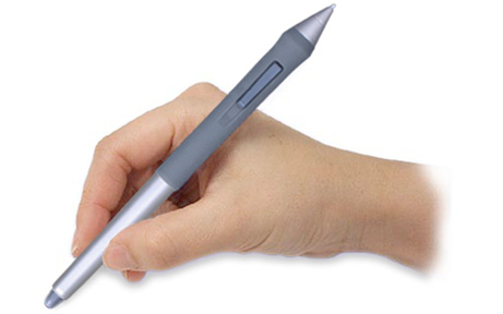 12 USO DEL GRIP PEN El Grip Pen Intuos3 es inalámbrico, no tiene batería y es sensible a la presión.