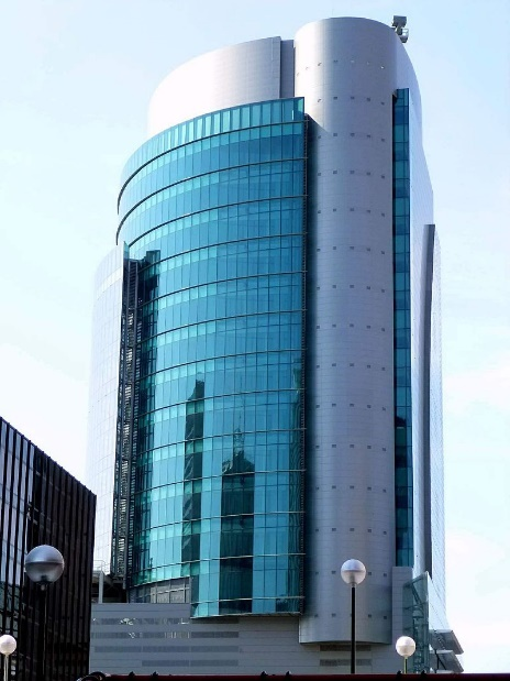 AZCA, El Centro Financiero, los modernos rascacielos y Centros Comerciales caracterizan a esta