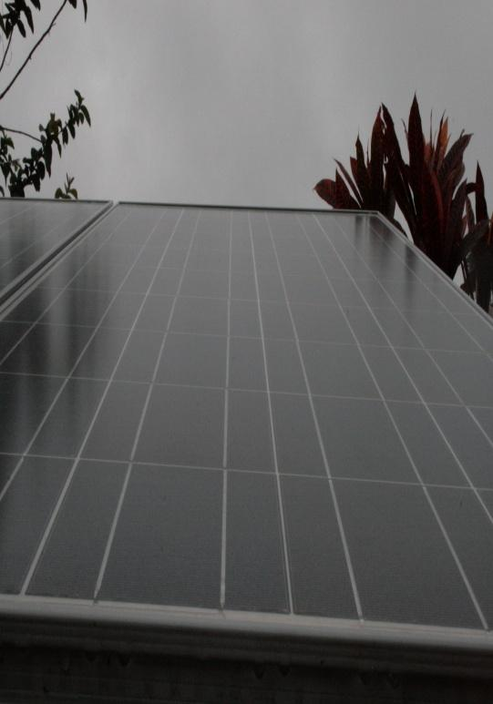 Mantenimiento Panel Solar Limpieza sistemática de la cubierta frontal del vidrio del panel solar fotovoltaico (se recomienda que el tiempo entre una limpieza y otra se realice teniendo en cuenta el